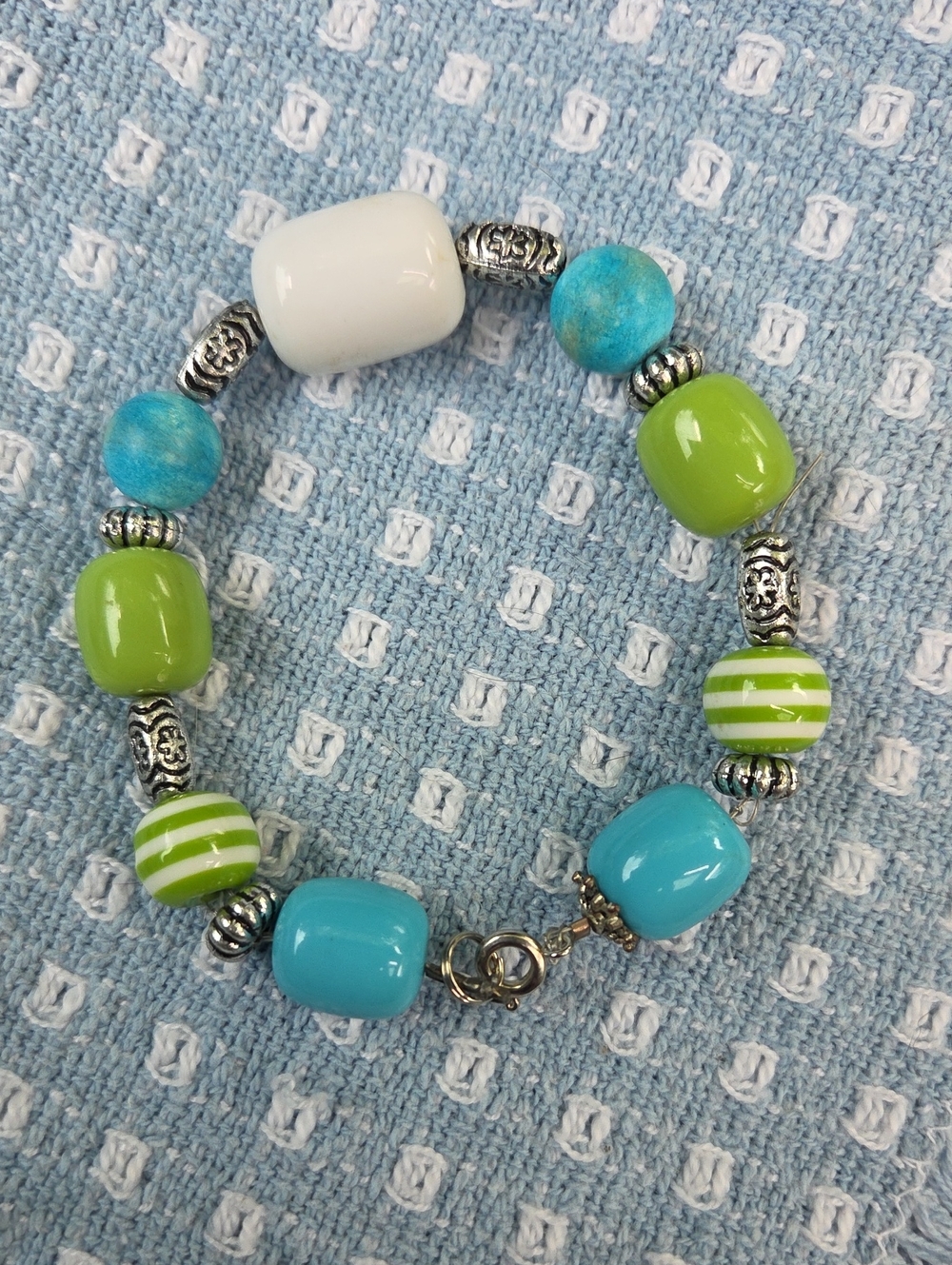 Handmade Acrylic & Wood Beaded Bracelet.
